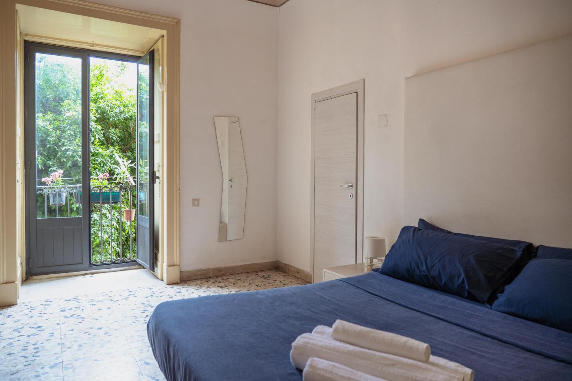 Bed and Breakfast Bed And Books Aeroporto di Catania Fontana Rossa Esterno foto